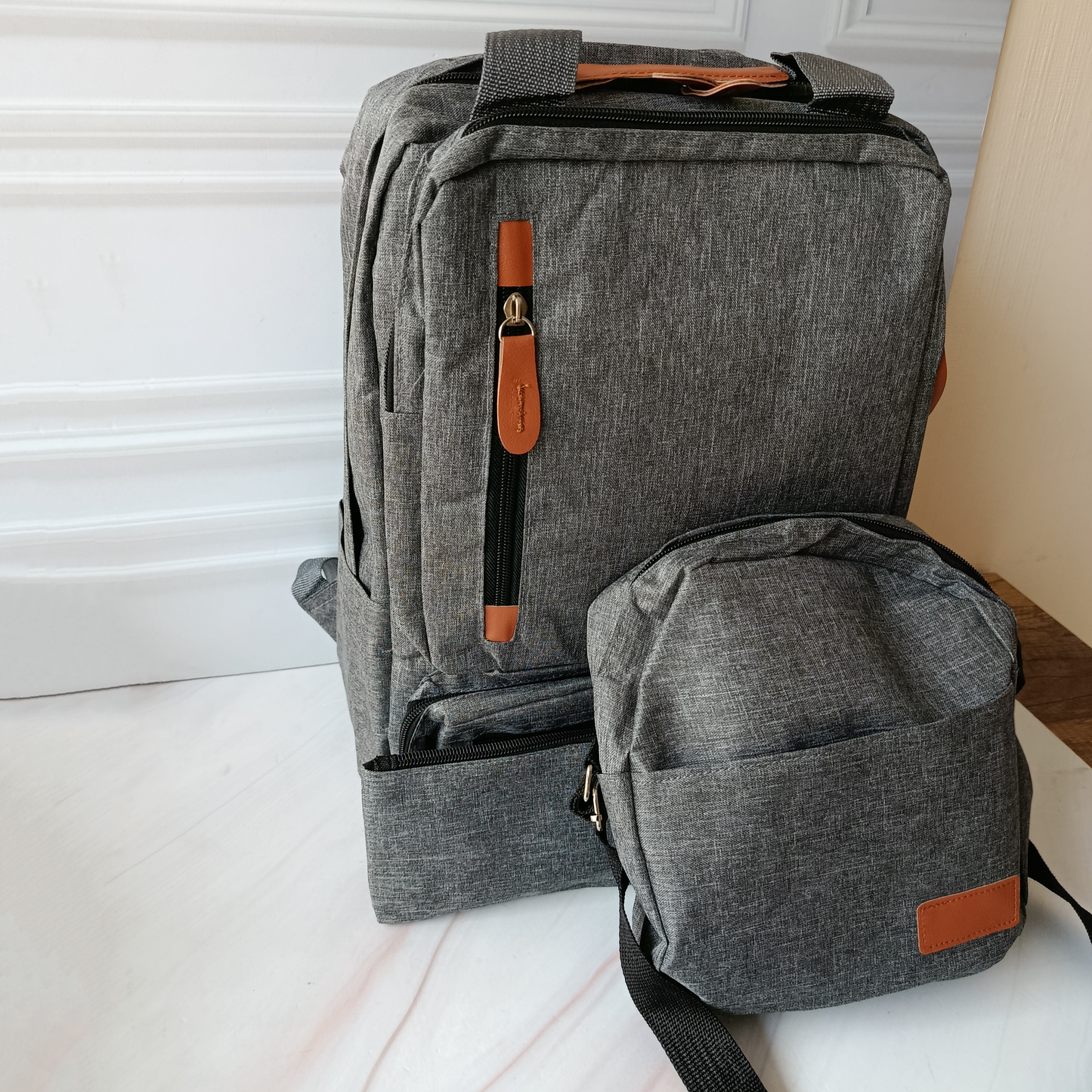 MOCHILA 3 EN 1 MULTIFUNCIONAL GRIS