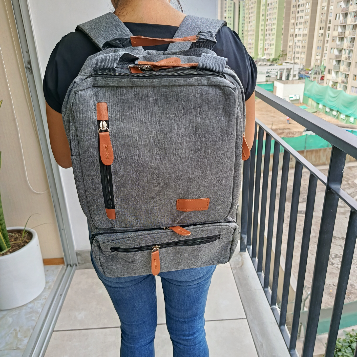 MOCHILA 3 EN 1 MULTIFUNCIONAL GRIS